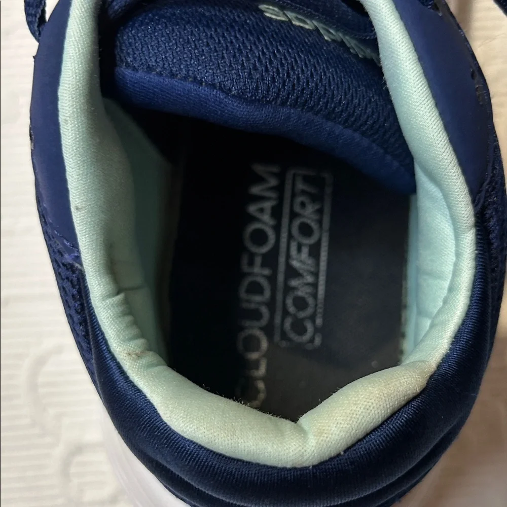 Adidas Cloud Foam Navy and Light Blue Sneakers. Women’s 8.5